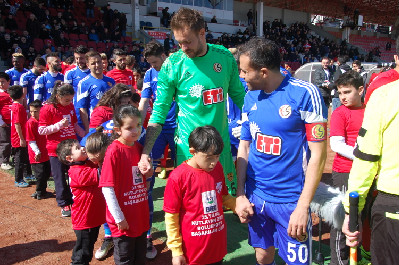 ENGELLİLER İLE ÇIKTILAR