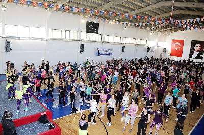 KADINLAR BÜYÜKŞEHİRDE COŞTU