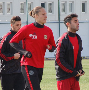 3 OYUNCU TESİSDE KALDI