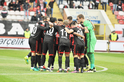 ŞİMDİ YÜREK KOYMA VAKTİ