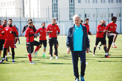 DENİZLİ İŞİ SIKI TUTUYOR