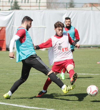 U21 İLE MAÇ VAR