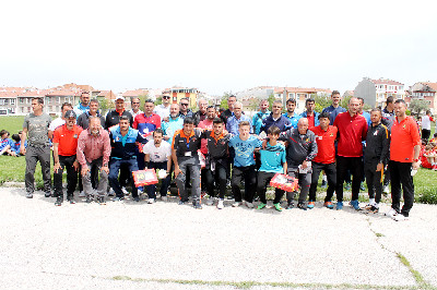 ANTRENÖRLERE ÖDÜL