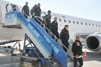 ÖZEL UÇAK OLMAZSA KAMP VAR