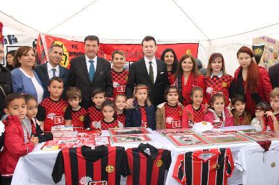 ES-ES SEVGİSİ MİNİKLERİN YÜREĞİNDE