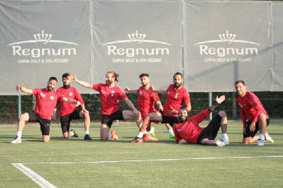 ŞİMŞEKLERİN KEYFİ YERİNDE