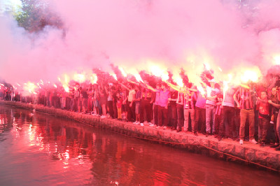 Aşk ateşimiz çok daha büyük