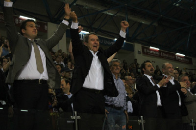 ÖZEÇOĞLU LİSTEYİ HAZIRLADI