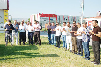 KURBAN KESİLDi DUA EDİLDİ