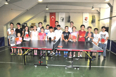 MASA TENİSİ SEVGİSİ BİR BAŞKA