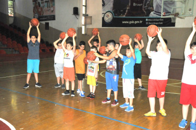 BASKETBOLDA TEMPO DÜŞMÜYOR