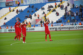 İSTANBUL MAÇI KASIMPAŞADA