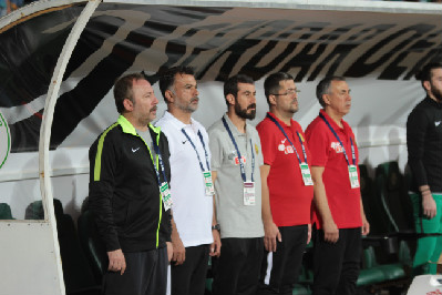 AYAĞA KALKMASINI DA BİLMELİYİZ