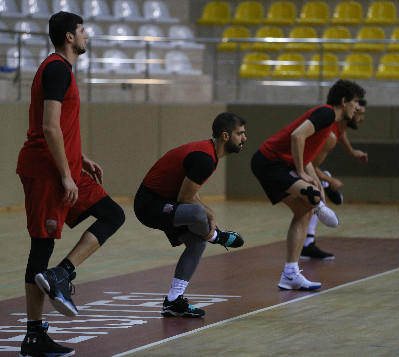 ÖNCE SALONDA  SONRA PARKEDE