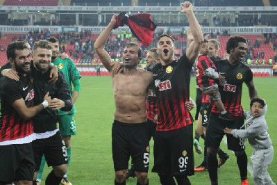 YENİ BİR HİKAYENİN ÖN SÖZÜDÜR BU!