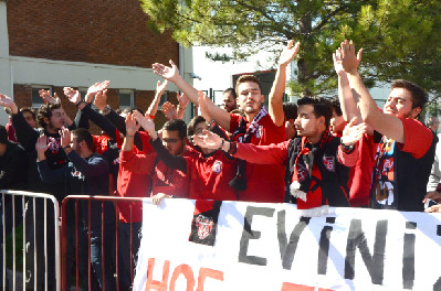 MİLLİLERE SEVGİ SELİ