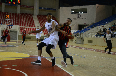 BASKETBOL SEVERLER SALONA!