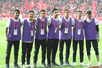 BİZİM ÇOCUKLAR GÖREV YAPTI