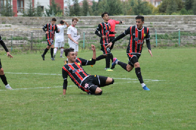 BİRİ SEVİNDİ DİĞERİ KIYMEİNİ BİLEMEDİ