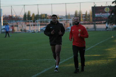 DÜZ KOŞULARA BAŞLADI