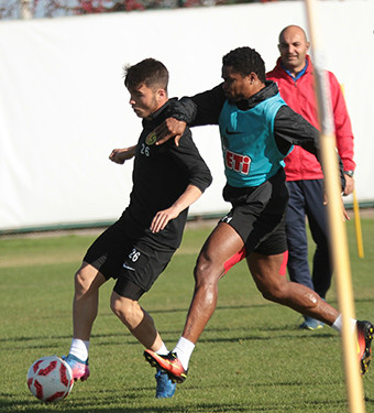 İLDİZ  OYUNCULARDAN 3 PUAN İSTEDİ