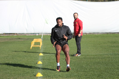 90 dakika zor 45 belki