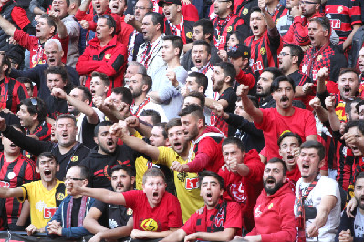 MAÇI YAŞAYAN TARAFTAR VARDI