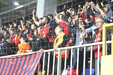 TARAFTAR DAHA NE YAPSIN