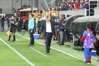 İLDİZ YERİNDE DURAMADI