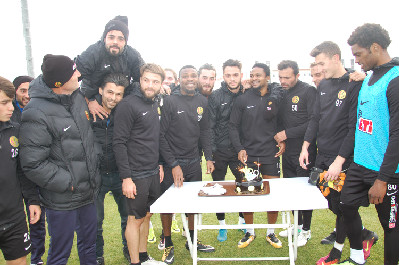 MUTLU YILLAR OFİ