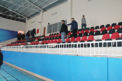 TRİBÜNLER BOŞALTILDI