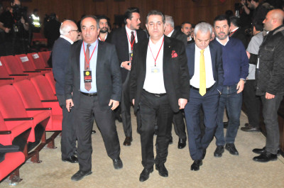 25 KİŞİLİK YÖNETİM VAR  25 KİŞİ DAHA BİZE LAZIM