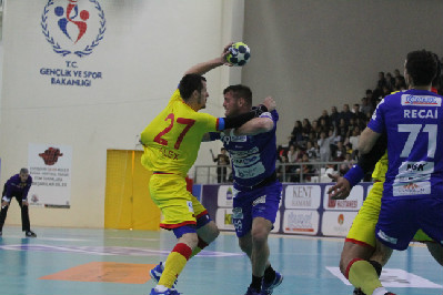 KIRAN KIRANA GEÇTİ