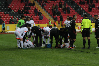 SÜREKLİ ZAMAN ÇALDILAR