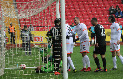 ES-ESE ADANA MAÇINDAN CEZA