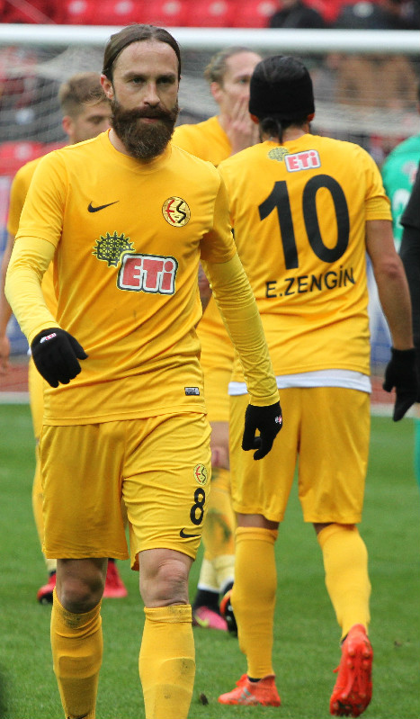 TEPKİYİ ERKAN DURDURDU