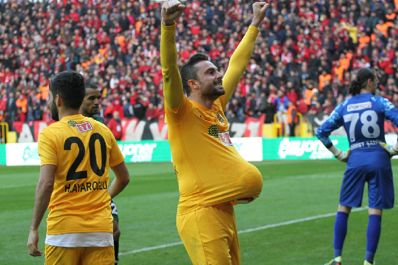 KAYA GİBİDİR BİZİM CANIMIZ  ASKER GİBİDİR DURUŞUMUZ(3-1)