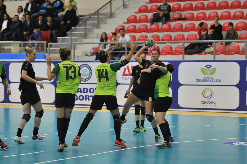 ANADOLU ÜSKÜDAR ÖNÜNDE