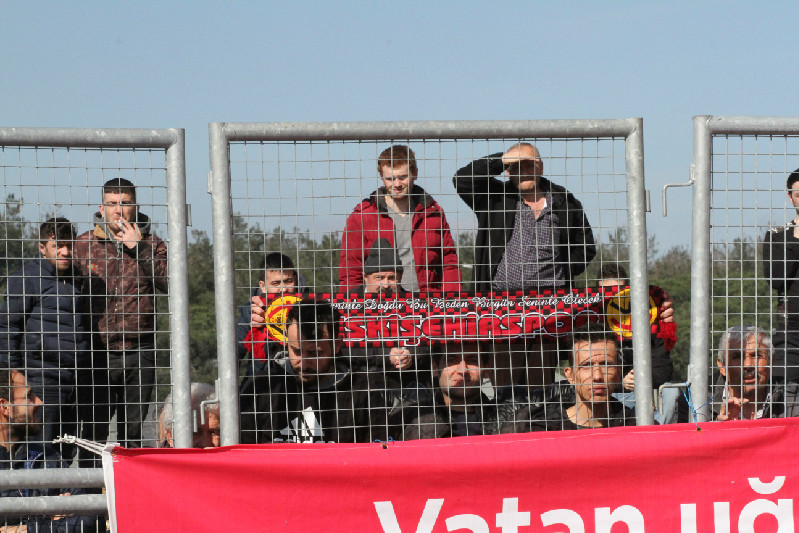 SİZİN YERİNİZ BURASI DEĞİL