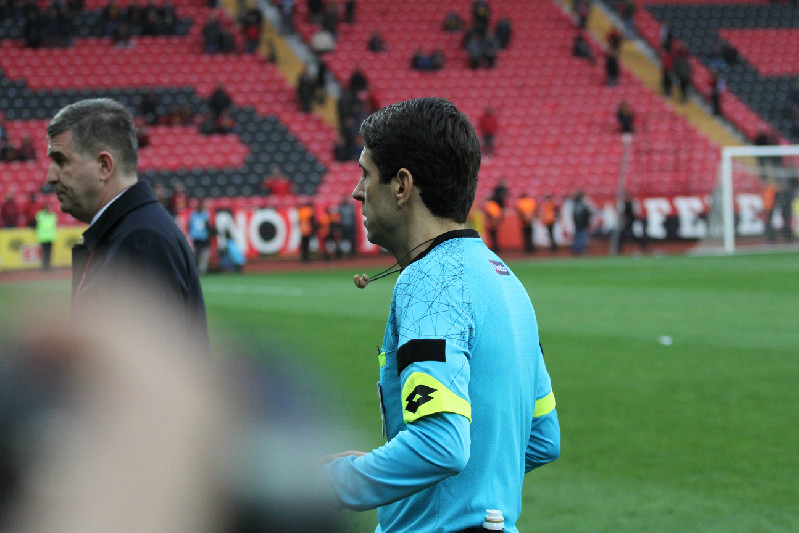 CEYLAN GİBİ KAÇTI