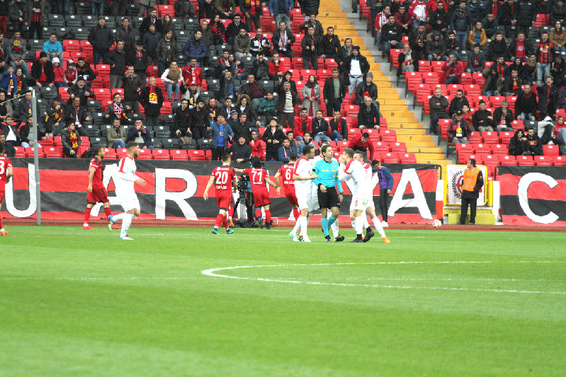 KÖTÜ SİSTEM SARMIŞ  4-1 YANIMIZI