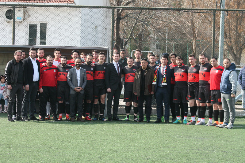 ÇİÇEKLERLE TATLI VE  GOLLÜ BAŞLADI