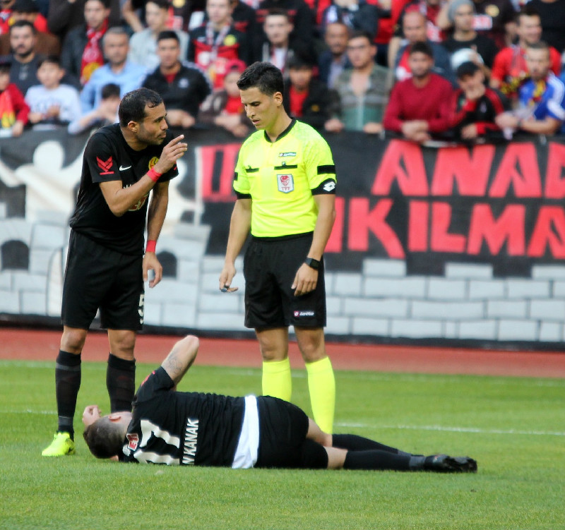 ES-ESE UĞURLU HAKEM