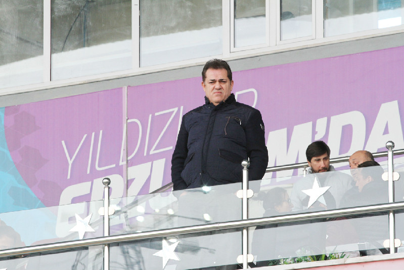 BAŞKANIN MORALİ BOZUK