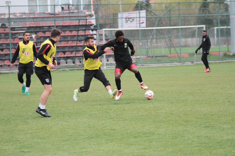 FAZLA OYNAMAYANLAR OYNADI(4-3)