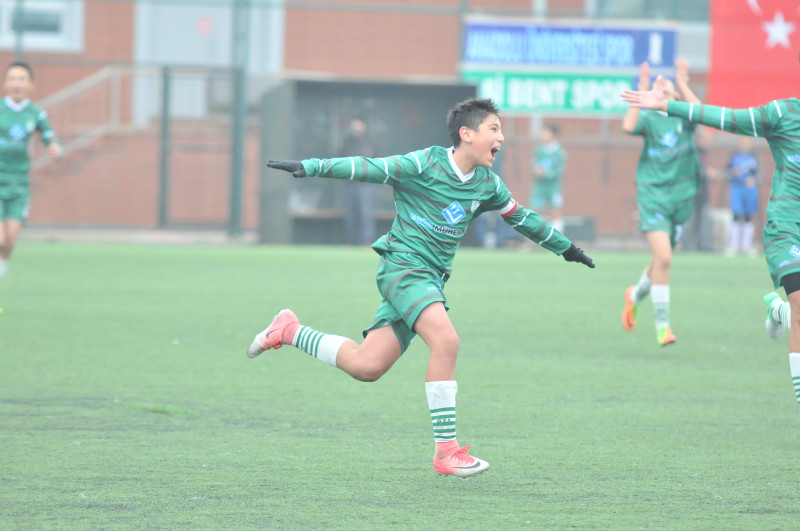 DSİ BENT TURLADI(8-7)