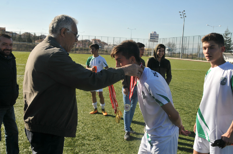 DSİ BENTSPOR İPİ GÖĞÜSLEDİ(-)