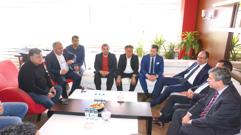 BÜYÜKŞEHİR REKLAMLARI ES-ESE VERİLMELİ