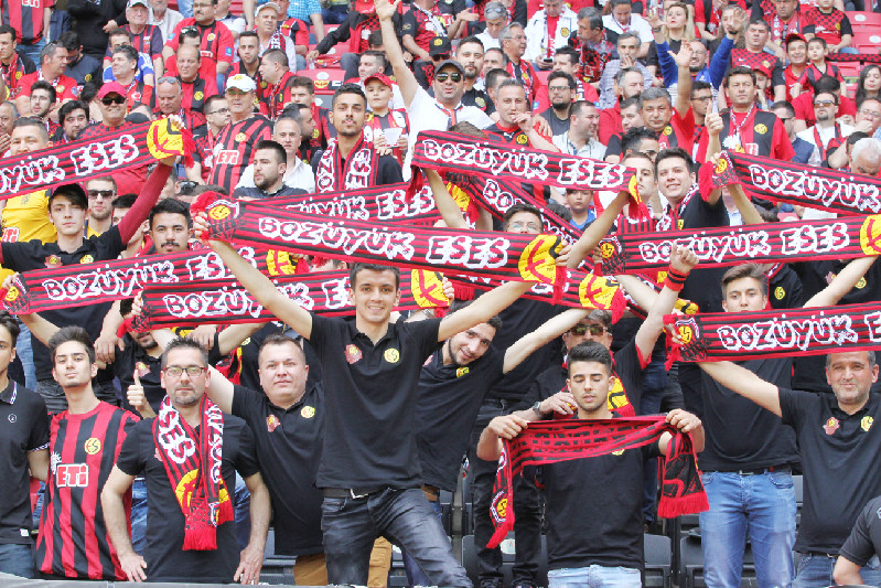 BOZÜYÜK TAYFASI YERİNİ ALDI