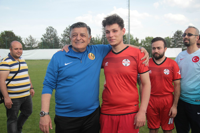 ŞİMŞEKLER BUGÜN KAMPA GİRİYOR